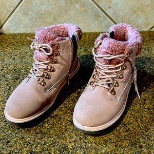 Rose gold boots size1.5
